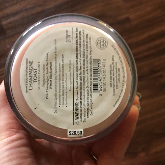 Champagne toast bath and body works candle - Picture 2 of 3